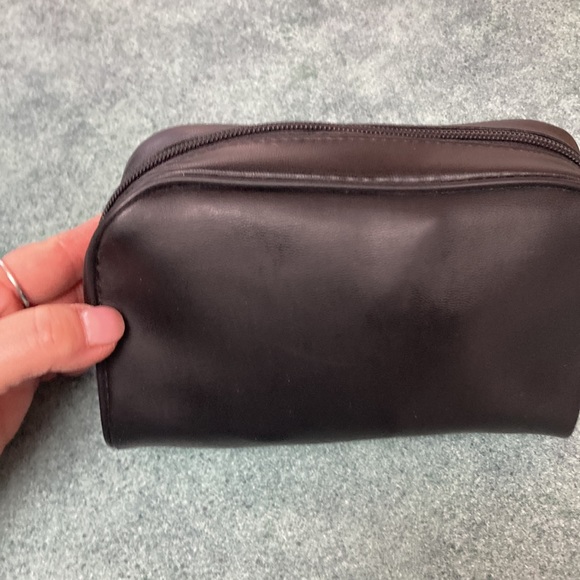 Like New Blood Pressure Cuff & Case - Picture 7 of 7